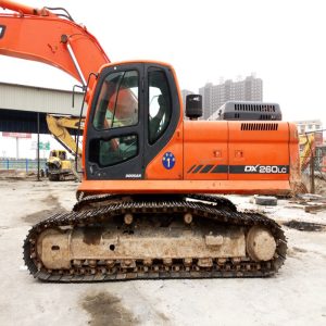 Doosan DH260 used excavator